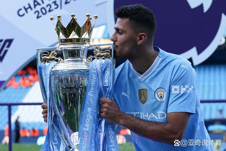 曼城有意签下克罗斯 球员会在1月1日后决定未来